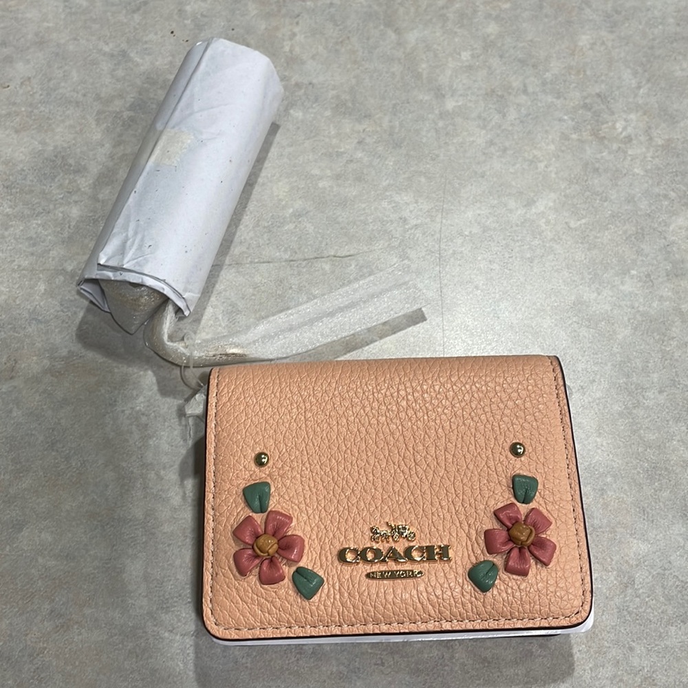 NWT Coach Mini Wallet on a chain CA024